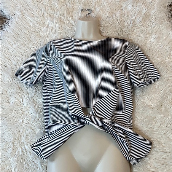 bleuh ciel Tops - Bleh Ciel Grey and White Striped Short Sleeve T